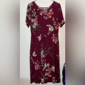 Women’s dress with pockets new without tags